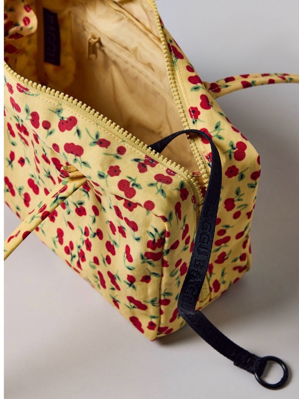 New! BAGGU nylon bowler bag in “cherry land” NWT, flawless - Picture 2 of 16